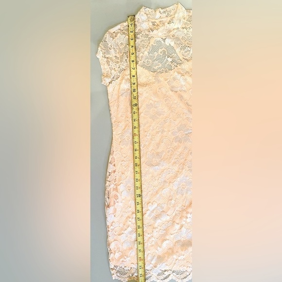 Pink Floral Lace Overlay Dress Size Medium 7/9 Mock Neck Open Back Silver - Picture 7 of 7